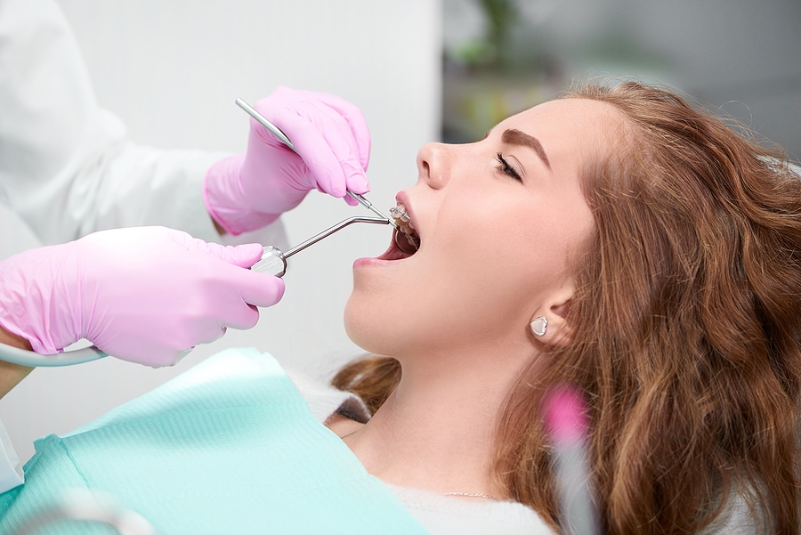 Invisalign vs. Braces: What’s The Difference?